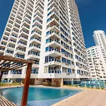 Apartamento moderno 9 floor 2BR Laguito - Frente a la playa