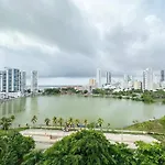 Apartamento moderno 9 floor 2BR Laguito - Frente a la playa