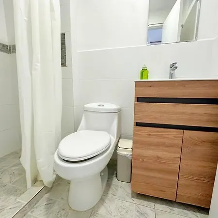 Moderno 9 Floor 2br Laguito - Frente A La Playa Apartamento Cartagena